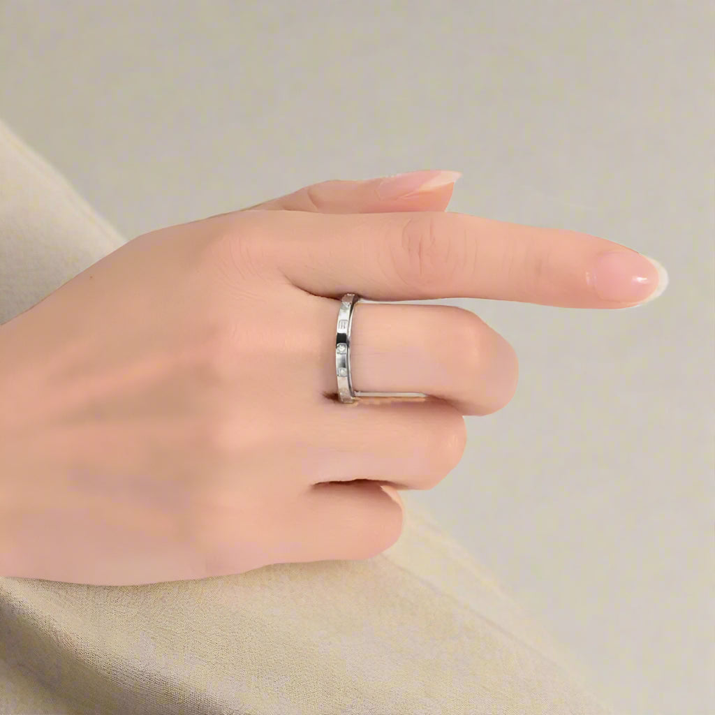 Silver sparkly square fidget ring