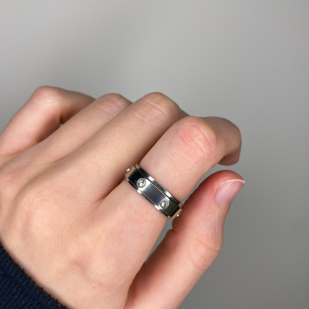 Silver sparkly band fidget ring