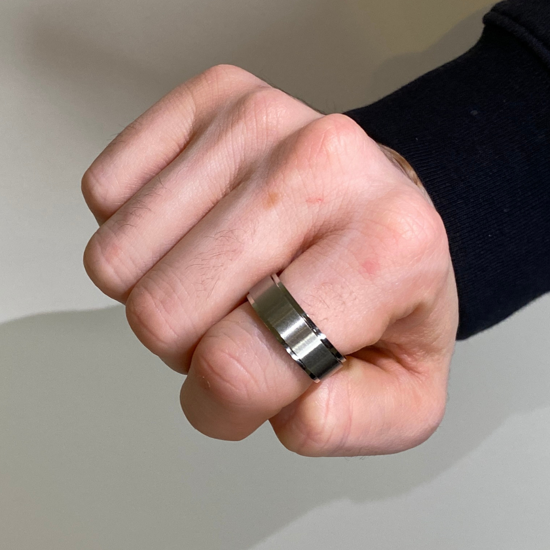 Silver fidget ring