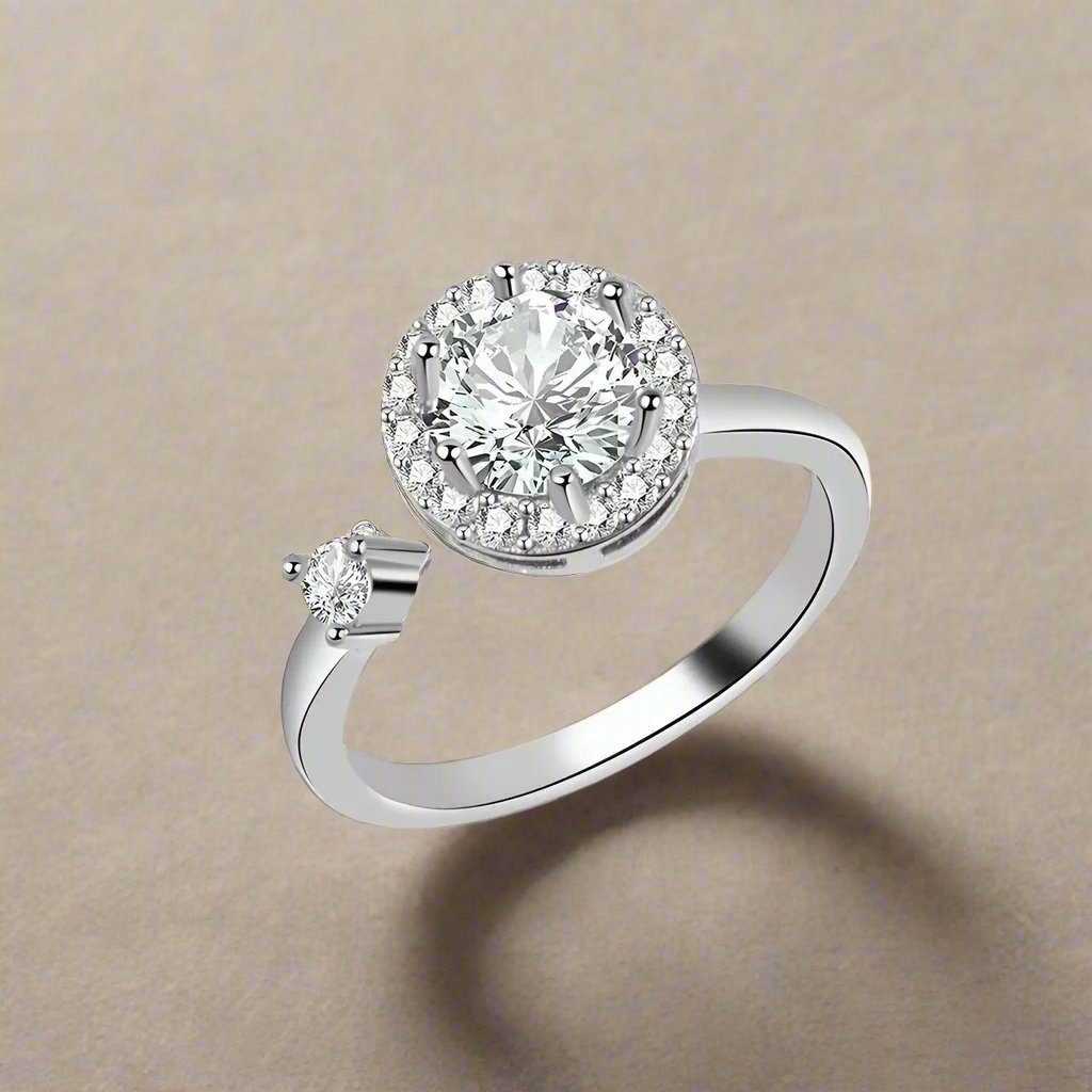 Crystal sphere fidget ring in silver