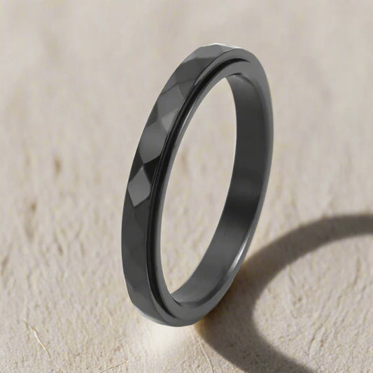 Black ripple fidget ring